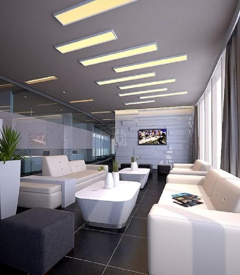 Royal Business Center